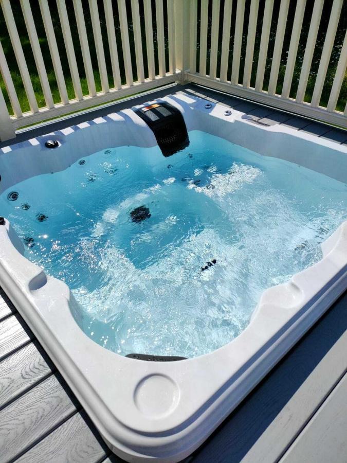 Barakah Lodge With Hot Tub Йорк Екстер'єр фото